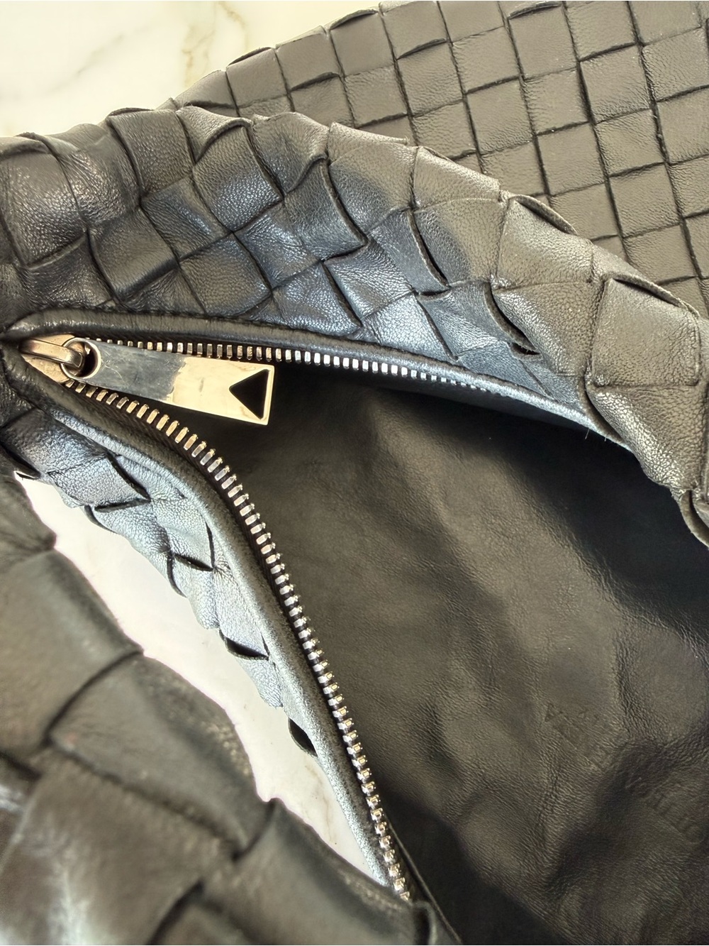 Bottega Veneta Black Jodie Teen Intrecciato Bag - Picture 4 of 13